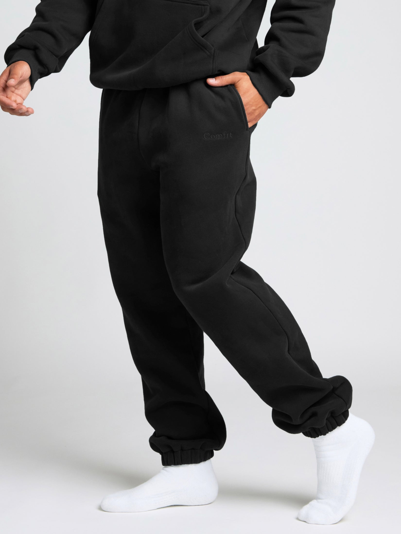 Signature Sweatpants — Black